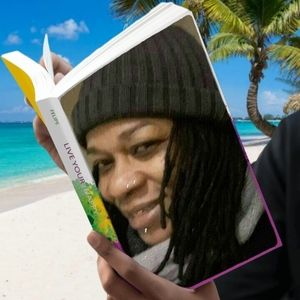 Meet your Posher, Esther